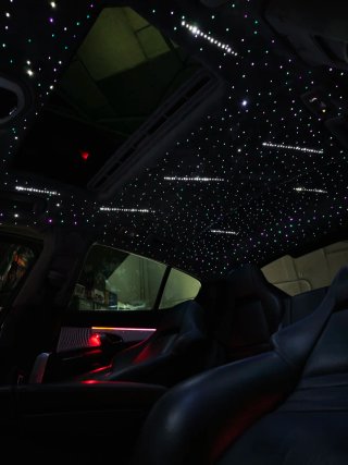 Techo estrellado y luz ambiental
