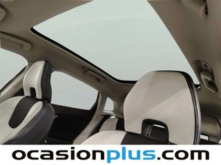 Volvo V40 Cross Country D3 Momentum Auto 110 kW (150 CV)