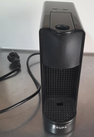 Cafetera Nespresso Negra