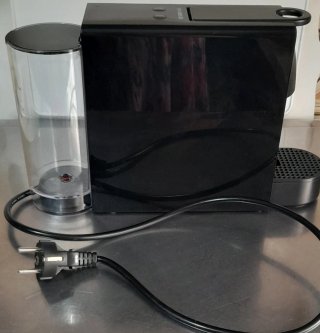 Cafetera Nespresso Negra