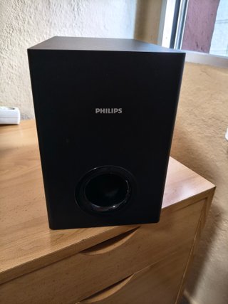 Barra de Sonido con Subwoofer "Philips HTL 2160"