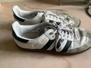 Zapatillas Adidas Samba Blancas y Negras
