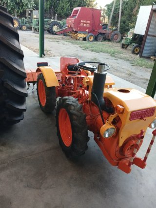 Pasquali 940 Tractor