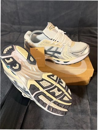 Zapatillas ASICS Gel-Kayano 14 nuevas plata