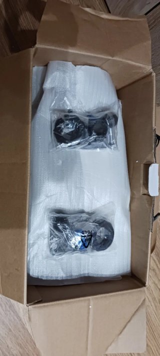 Altavoces JBL Control One Negros