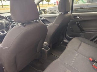 Peugeot 208 Style 5P STYLE 1.2L PureTech 60KW (82CV)