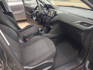 Peugeot 208 Style 5P STYLE 1.2L PureTech 60KW (82CV)