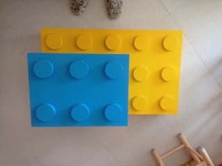 Pieza gigante Madera Lego Azul y Amarillo