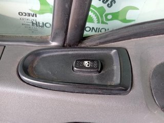 Puerta delantera derecha iveco daily caja 113196