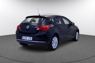 Opel Astra 1.6 SELECTIVE 5P