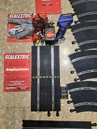 Scalextric: Mandos, transformador y pistas