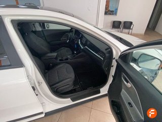 Kia Niro 1.6 GDi HEV 104kW (141CV) Concept