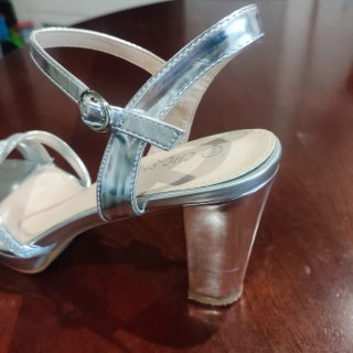 Sandalias de vestir plateadas talla 40