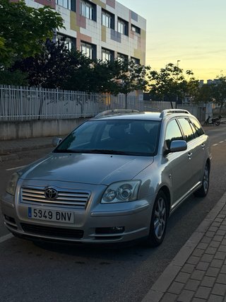 Toyota Avensis Familiar 1.8 VVT-i 129cv