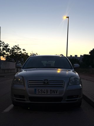 Toyota Avensis Familiar 1.8 VVT-i 129cv
