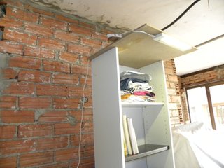 Estantería de madera blanca resistente