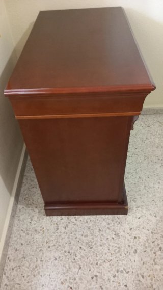 Mueble TV madera oscura