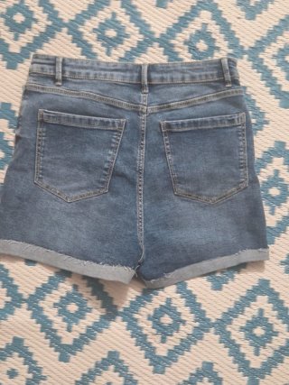 Shorts Vaqueros Stradivarius Tiro Alto Botones