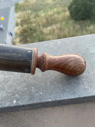 Fumigador antiguo de cobre y madera