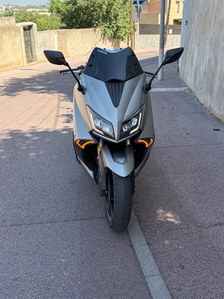 Yamaha Tmax 530