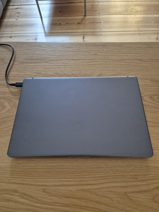 Portátil MSI Creator Z17 HX Studio i9