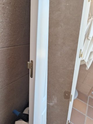 Puerta interior lacada blanca con marco