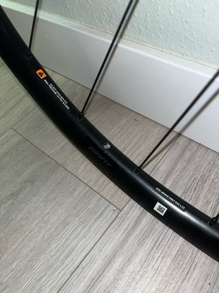 Llantas Giant PR2 Disc Tubeless Ready Aluminio