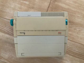 Maquina de escribir eléctrica AEG-Olympia