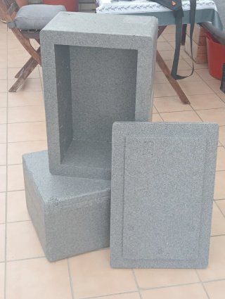 Container,Caja de corcho térmica.