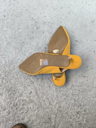 Zapatos amarillos talla 37