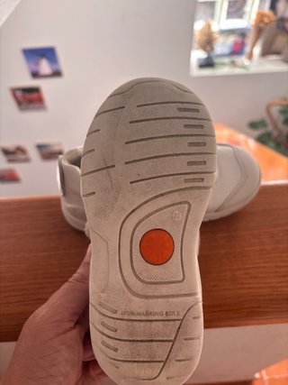 Zapatillas Biomecanics blancas velcro