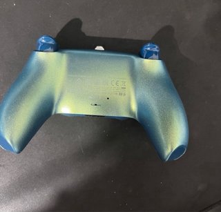 PS5 Slim Digital 1TB Blanca con 1 mando verde