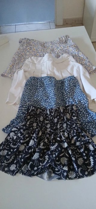 Lote 4 faldas verano estampadas