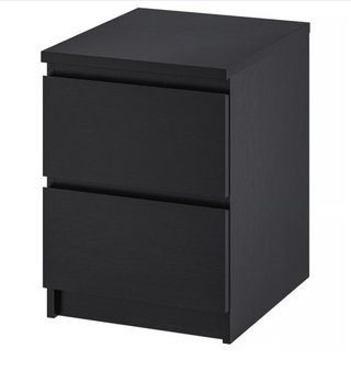 2 Mesitas de noche Ikea negra 40€ cada una.