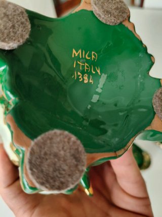 Set porcellana verde con vasi e portaoggetti