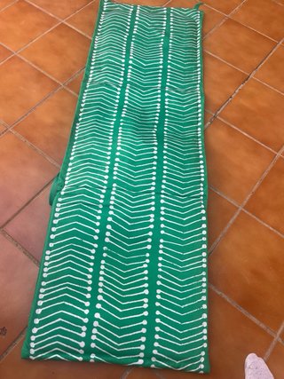 Hamaca verde con estampado blanco