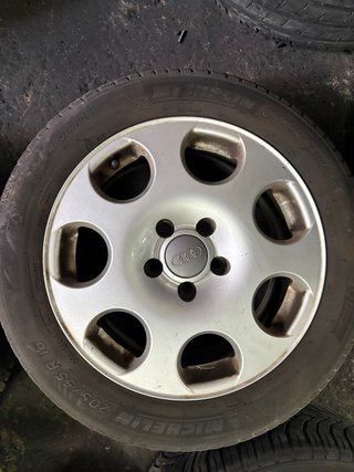 Juego llantas Audi A4 1998