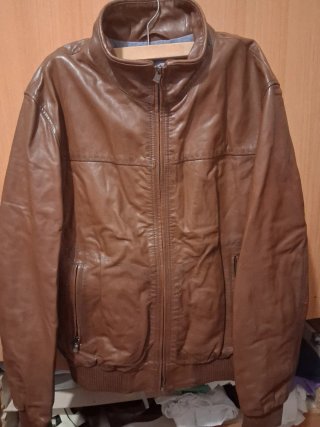 Chaqueta de cuero Massimo Dutti marrón