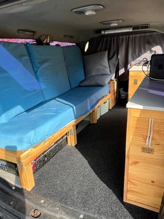 Hyundai H-1 2001