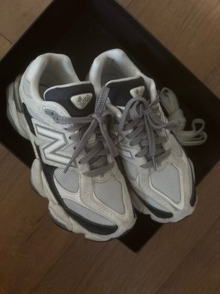 New Balance 9060 Gris/Blanco