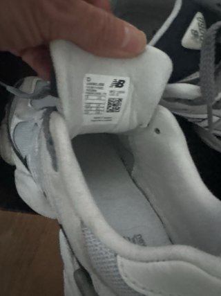 New Balance 9060 Gris/Blanco