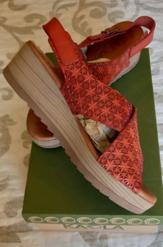 Sandalias Kaola Piel  + zapatillas Luisetti
