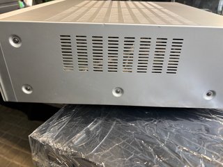 Receptor Marantz SR5600 AV Surround