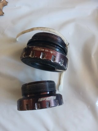 Biela, pedalier y piñones Shimano
