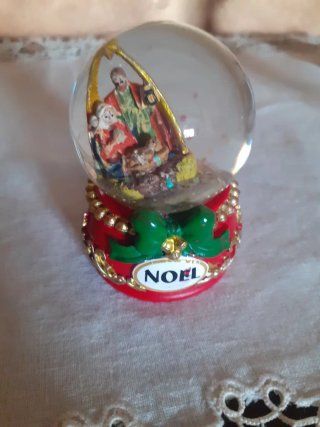 Palla di Natale Noel con scena Natività
