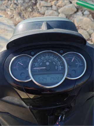 Piaggio gris automática