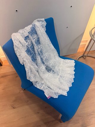 Mantilla Fallera Media Luna Blanca
