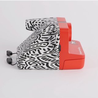 Cámara Polaroid Now Keith Haring Roja
