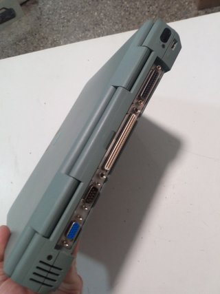 Notebook Fujitsu vintage funzionante con mouse