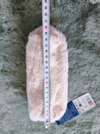 Neceser peludo rosa